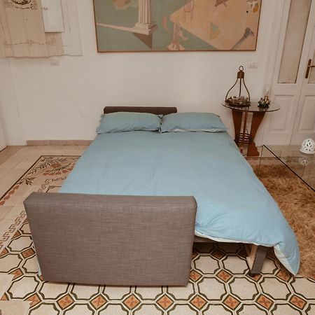 Apartamento Casa Di Habibi Bari Exterior foto